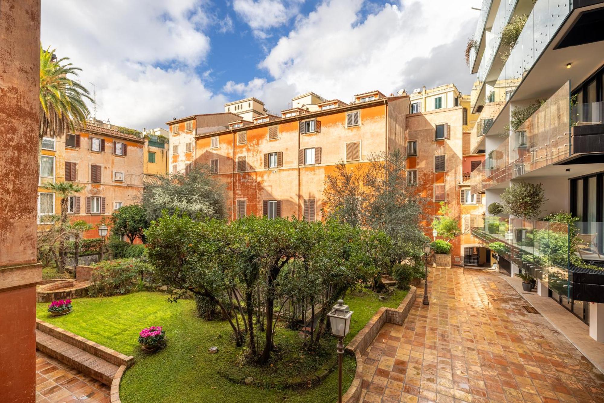 Saturno In Trevi Apartment Рим Екстериор снимка